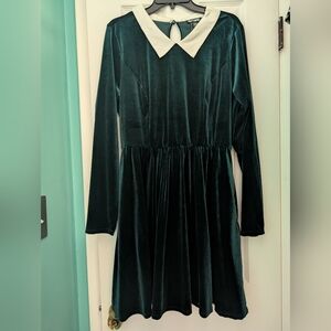 Hot Topic Green Velvet Dress